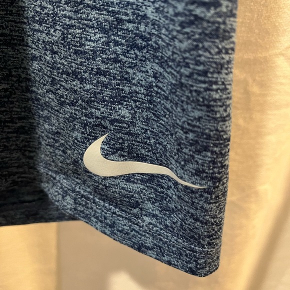 Nike Dri Fit T Shirt - Picture 4 of 4